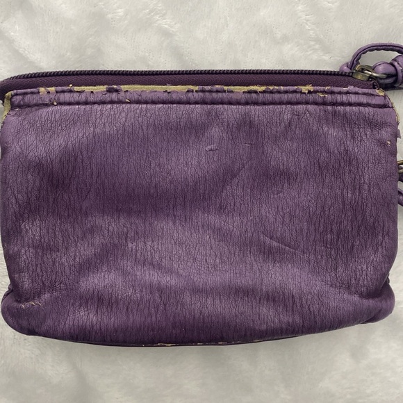 Purple faux leather wristlet wallet - Picture 6 of 17